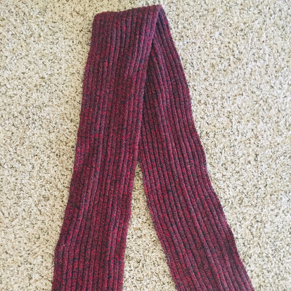American Eagle scarf